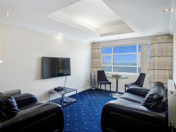 Queens Mansions - QM09 Clitheroe Suite, Bispham, near Blackpool