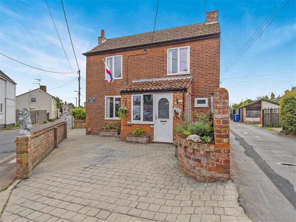 Ravensmere Villa in Warwickshire