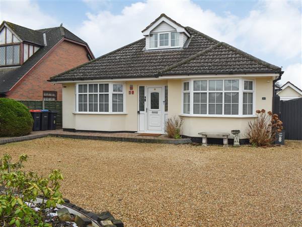 Redcot Holiday Bungalow in Allostock, near Knutsford, Cheshire
