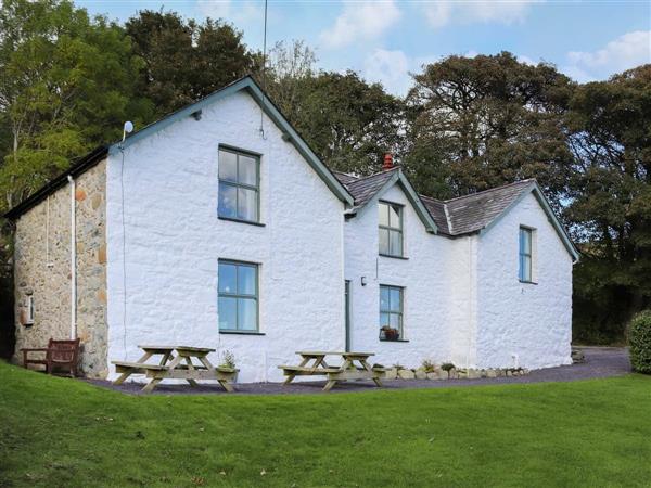 Rhiw Farmhouse in Gwynedd