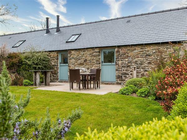 Rhosfach Holiday Cottages - The Bryre, Rhosfach, Pembrokeshire, Dyfed with hot tub