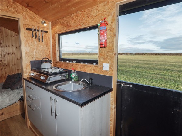 Rhosgranog Shepherds Hut - Dyfed