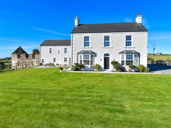 Ridge Farmhouse in Gwynedd