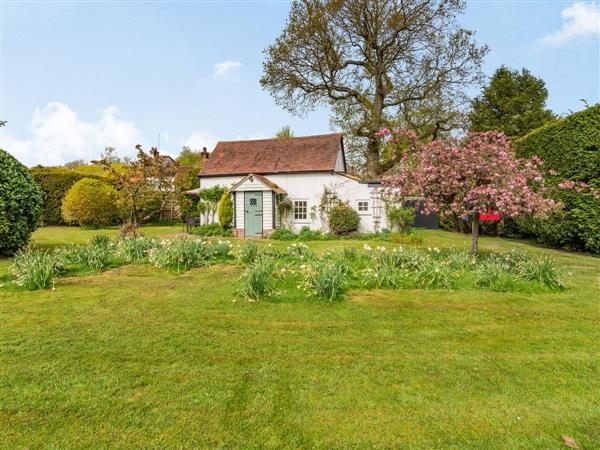 Roo Cottage in Barns Green, West Sussex