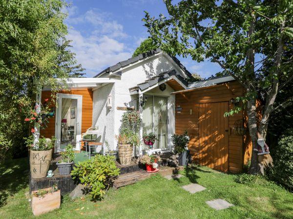 sykes cottages enclosed garden