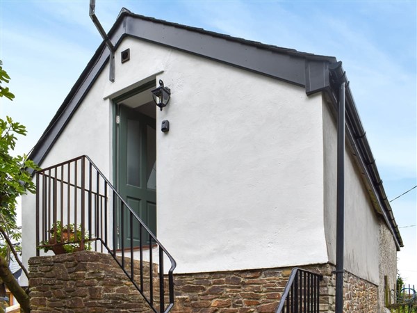 Roseland Roost in Cornwall