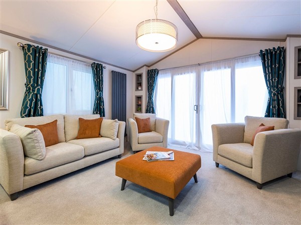 Rowan Waterside Spa, 