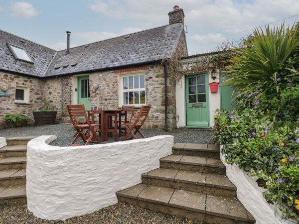 Sands Cottage in Talbenny near Broad Haven, Dyfed