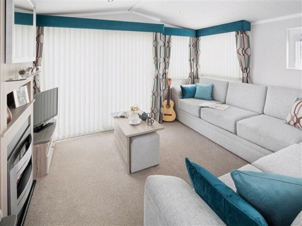 Sandy Beach Retreat, 