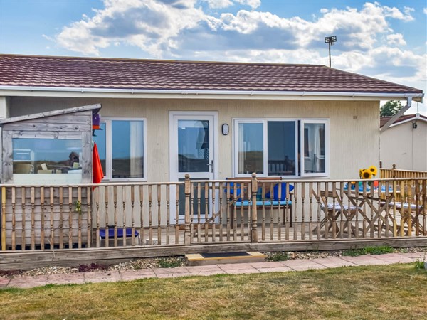 Sandy Paws, Bacton