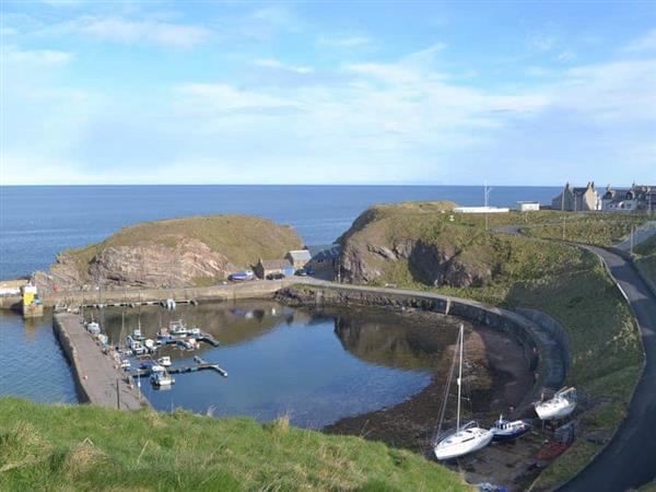 Scott Holiday Cottages - White Gables in Banffshire