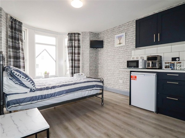 Shoreline Studio Room No.5 in Cornwall