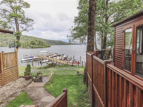 Shoreside Lodge in Bowness on Windermere, Cumbria