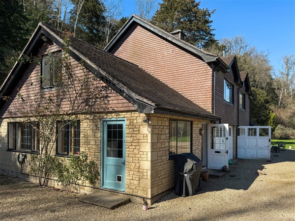 Stokewood Annexe in Wiltshire