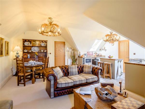 Stonehaven Cottages - Treetops in Barlow, Derbyshire