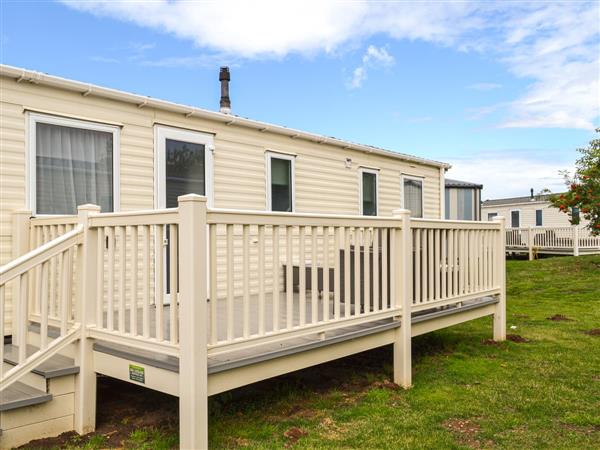Summer Willow Lodge in Tattershall, near Horncastle, Lincolnshire