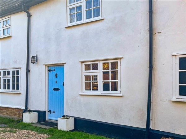 Sunny Meadow Cottage in Suffolk