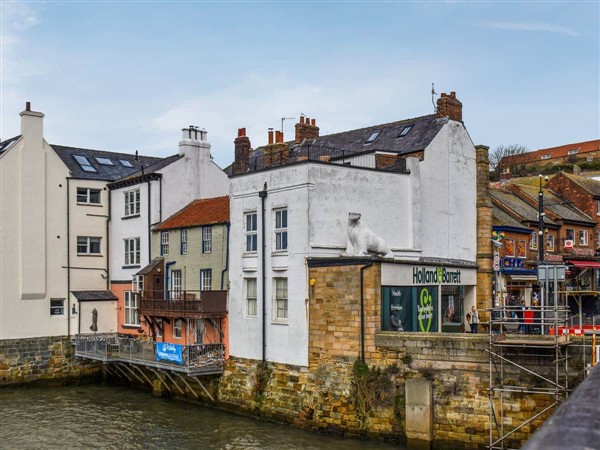 Swingbridge Lookout, Whitby