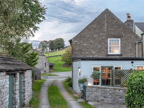 Thatch Cottage in Derbyshire