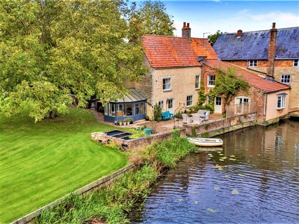 The Courtyard Barn in Northamptonshire