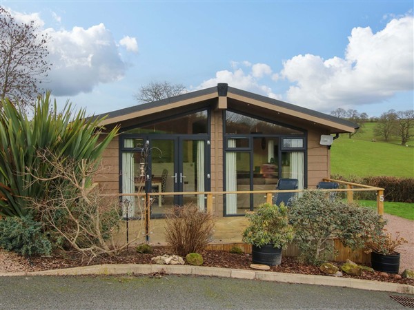 The Hedgerows - Hillview Lodges in Shropshire
