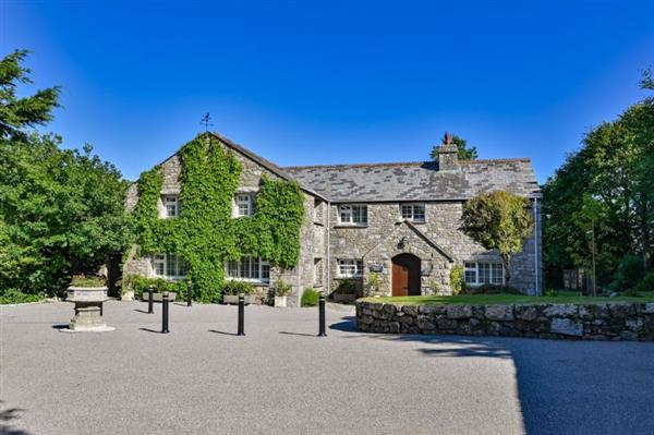 The Manor House - West Wing in Cornwall