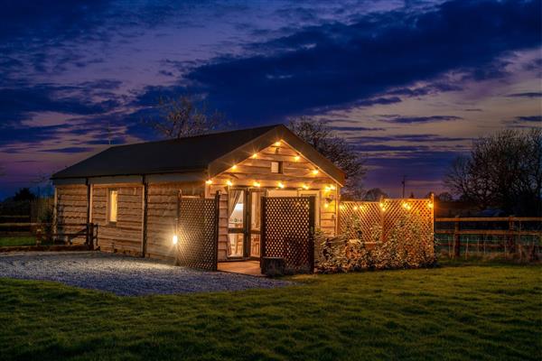 The Montana Cabin - Worcestershire