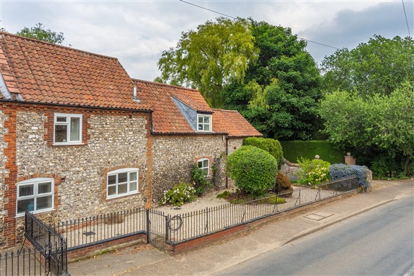 The Old Butcher's Shop, Docking