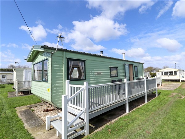 The Seafront Cosy Caravan, 