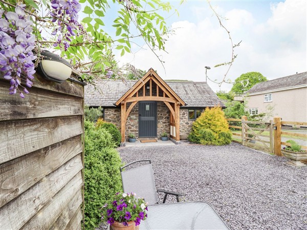 The Talkhouse Cottage in Caersws, Powys