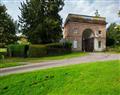 Enjoy a leisurely break at The Triumphal Arch; Leominster; Herefordshire
