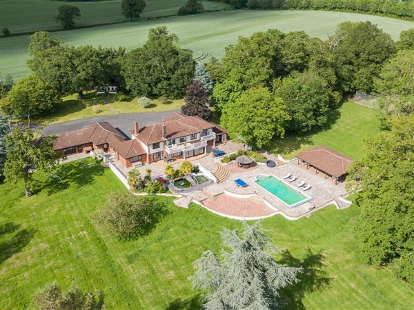 The Villa Mansion in Hertfordshire