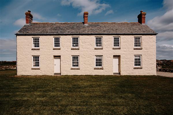 Three Chimneys - Cornwall