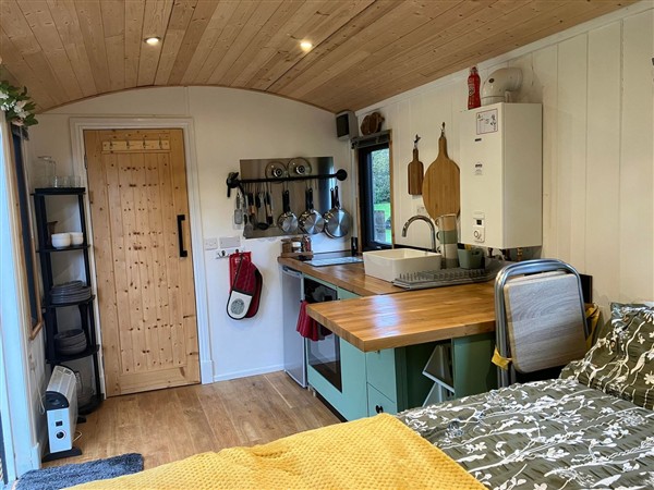 Transformed Railway Wagon- Sleeps2-Garden-Firepit in Powys