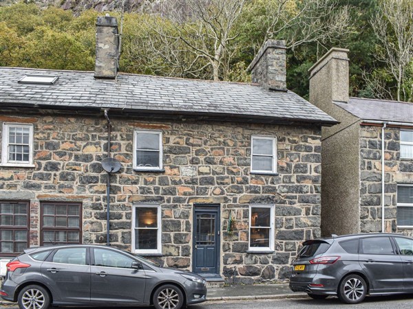 Tremadog Cottage in Gwynedd