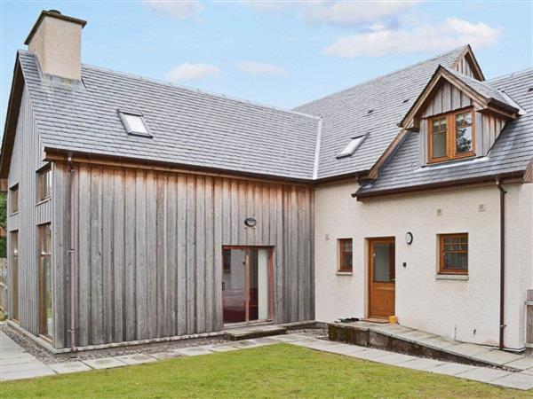 Truim Cottage in Dalwhinnie, Inverness-Shire