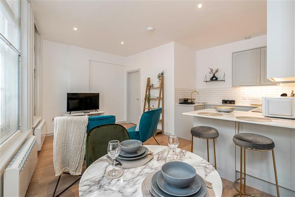 Tunnock Apartment in London