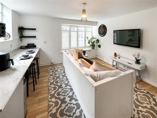 Twin Pines in Surrey