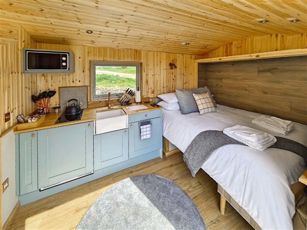 Twitchill Farm Shepherds Hut in Derbyshire