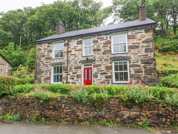 Ty Capel Bethania in Gwynedd