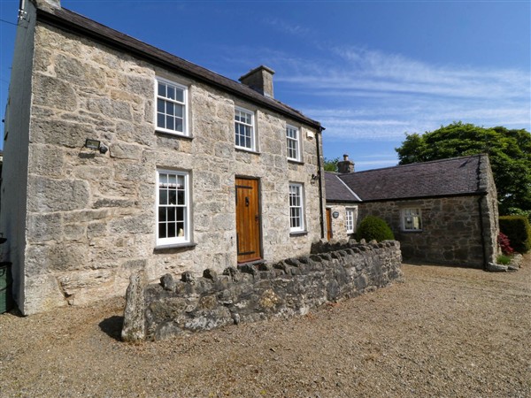 Tyddyn Iolyn in Gwynedd