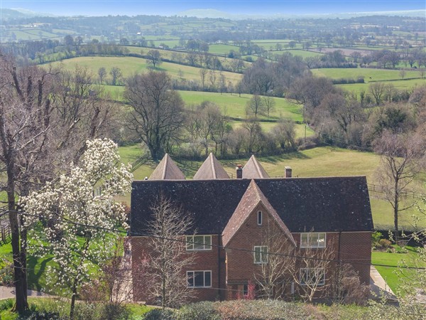 Underhill House - Wiltshire