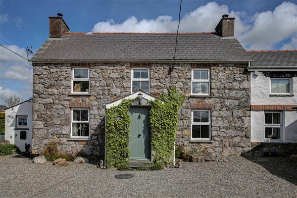 Upper Calffield Farmhouse in Camrose near Haverfordwest, Dyfed