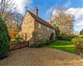 Enjoy a leisurely break at Vicarage Cottage; Old Hunstanton; Norfolk