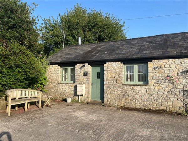 Warbler Cottage in South Glamorgan