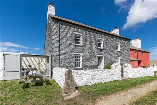Wdig Cottages - Wdig Farmhouse in Whitesands, near St Davids, Pembrokeshire, Dyfed