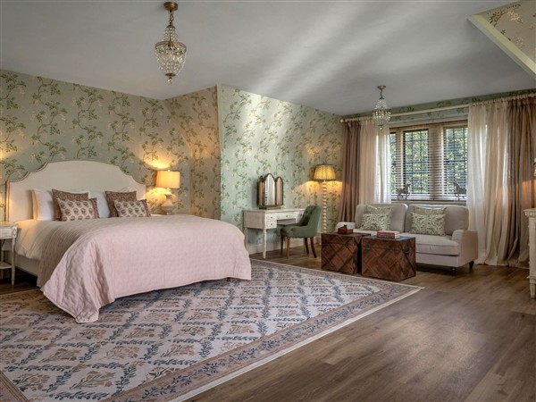 Whistler Rooms, 