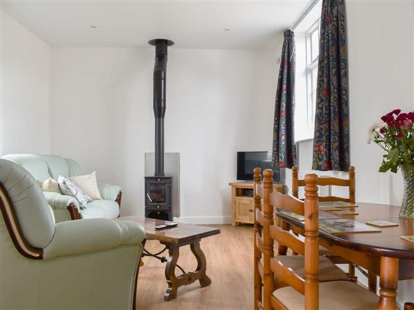 White Hart Cottages - Roe Cottage in Hadleigh, Suffolk