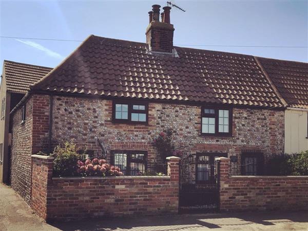 White Stones Cottage in Caister-on-Sea, near Great Yarmouth, Norfolk