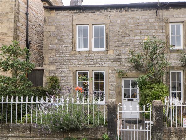 White Swan Cottage in Youlgreave, Derbyshire